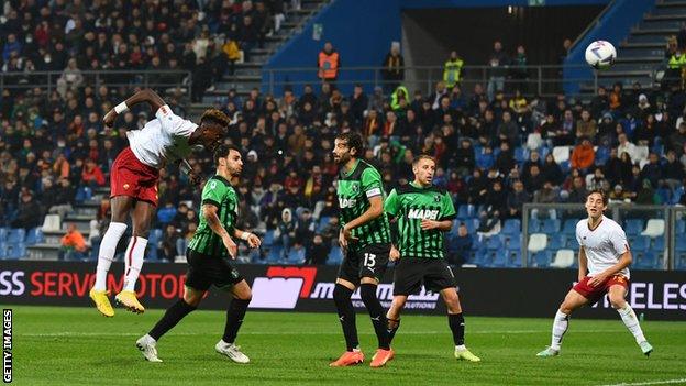 Tammy Abraham scores for Roma