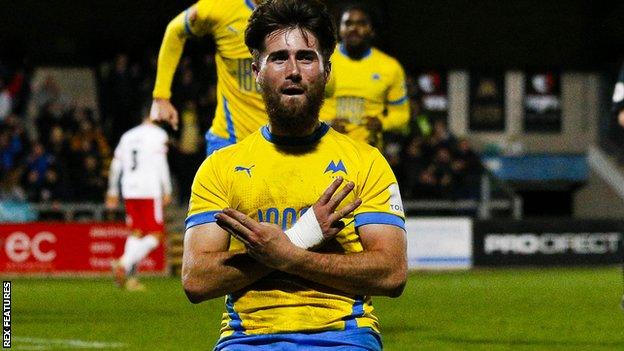 Aaron Jarvis' hat-trick helped Torquay to a 6-1 win over Aldershot Town on Tuesday