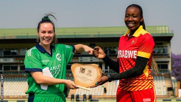 Zimbabwe captain Mary-Anne Musonda and Ireland captain Laura Delaney