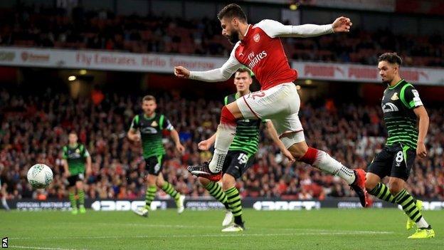 Olivier Giroud in action for Arsenal