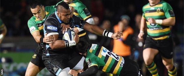 Glasgow Warriors' Taqele Naiyaravoro is tackled