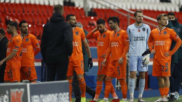 PSG v Istanbul Basaksehir