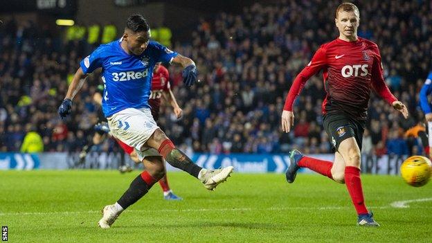 Alfredo Morelos scores for Rangers