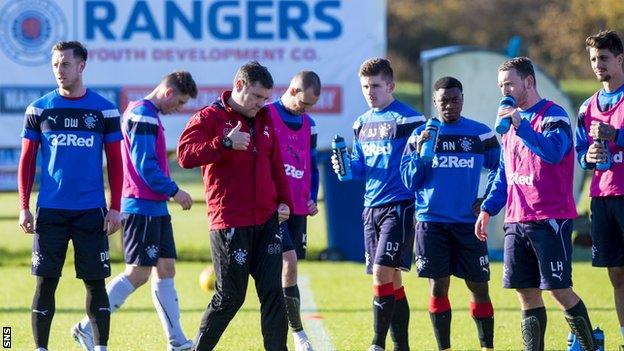 Graeme Murty takes training