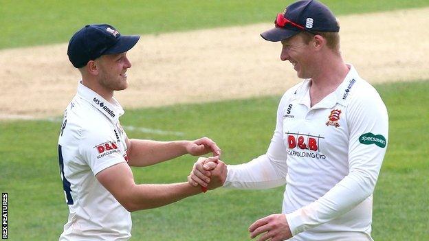 Fast bowler Jamie Porter (left) and spinner Simon Harmer