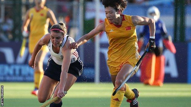 GB's Lily Owsley is chased by China's Qiong Wu