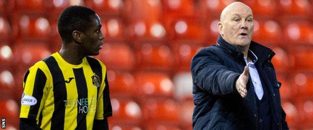 Dumbarton manager Jim Duffy (right)