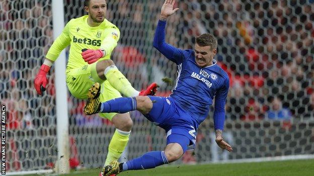 Danny Ward challenges Jack Butland