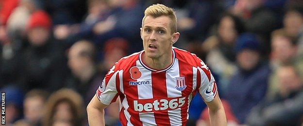 Stoke City midfielder Darren Fletcher