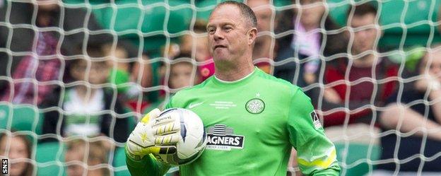 Joanthan Gould plays in a Celtic charity match