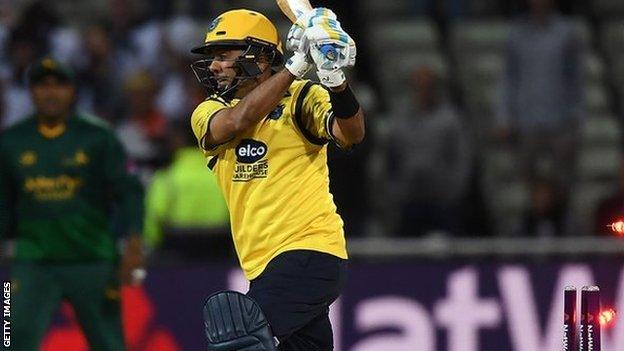 Warwickshire and New Zealand's Jeetan Patel batting for the Bears