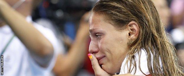 Yulia Efimova crying