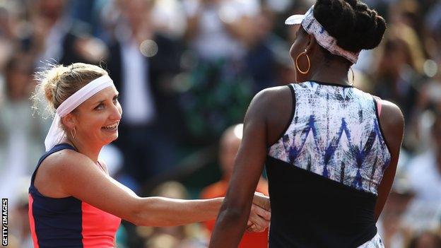 Timea Bacsinszky beats Venus Williams at French Open