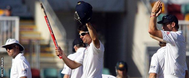 BRISBANE, AUSTRALIA - NOVEMBER 29: Alastair Cook of England and team mates thank their supports after day five of the First Ashes Test match between Australia and England at The Gabba on November 29, 2010 in Brisbane, Australia. (Photo by Bradley Kanaris/Getty Images)