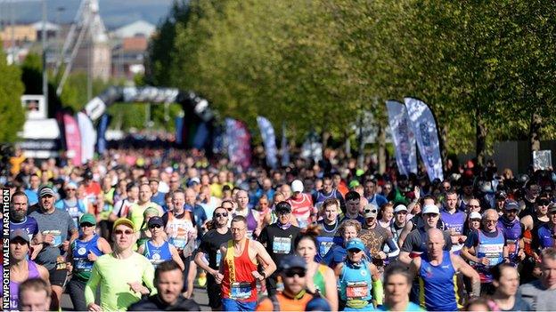 Runners in Newport Wales Marathon 2019