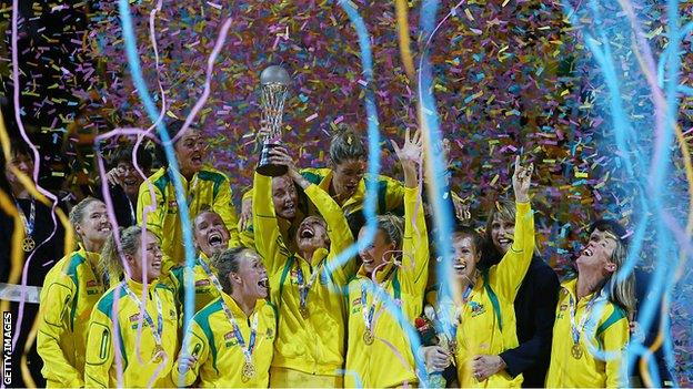 Australia players celebrate winning the 2015 World Cup