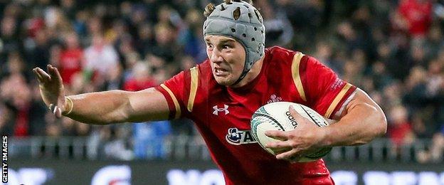 Jonathan Davies makes a break for Wales against New Zealand this summer