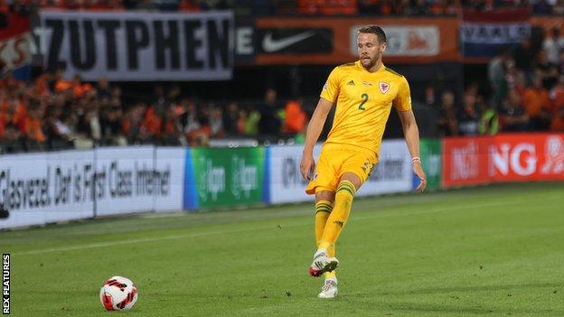 Chris Gunter playing for Wales in the UEFA Nations League