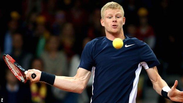 Kyle Edmund plays a forehand