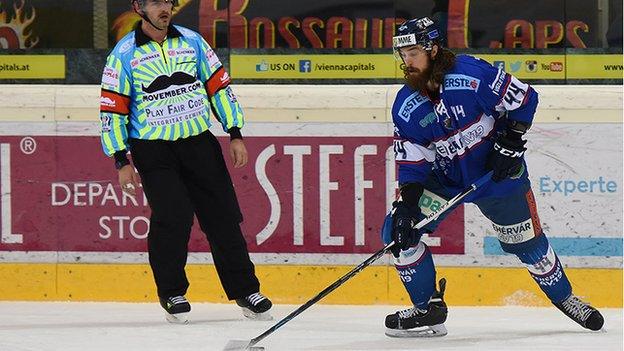 Ryan Martinelli will play for the Belfast Giants in their 2016/17 campaign