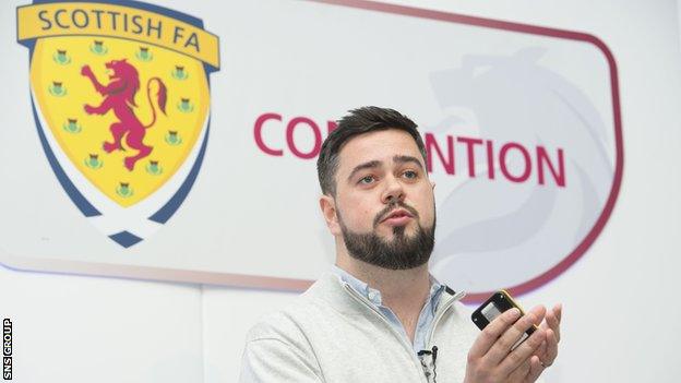 Robert Rowan addressing the SFA convention at Hampden