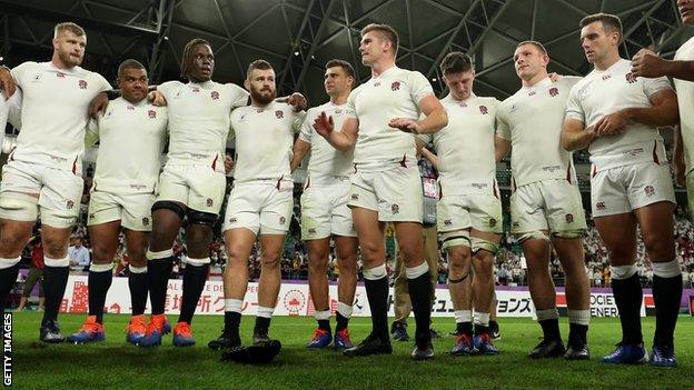 Owen Farrell speaks to the England team after their win over Australia