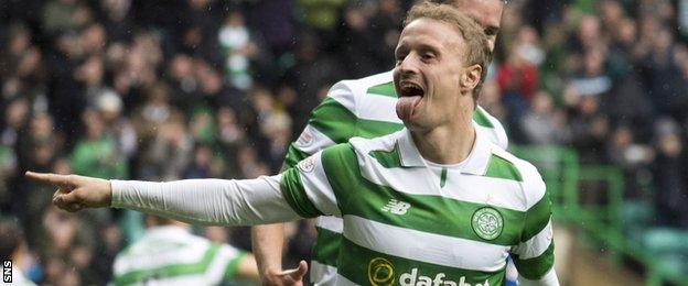 Leigh Griffiths celebrates his goal