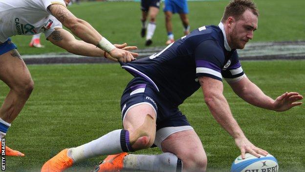 Stuart Hogg scores a try for Scotland against Italy