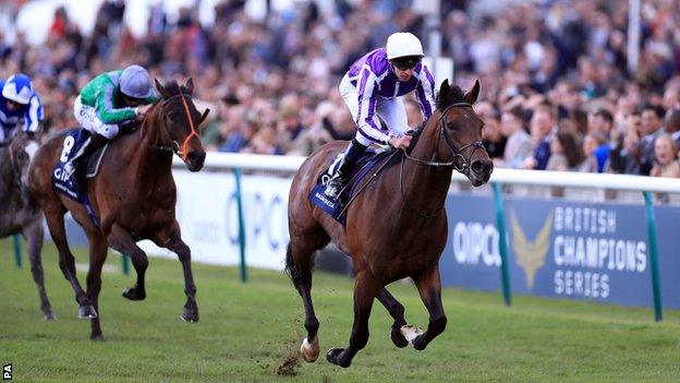 Magna Grecia wins the 2,000 Guineas