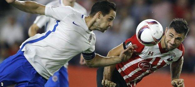 Charlie Austin (right) in action against Sparta Prague