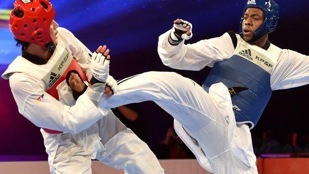 Lutalo Muhammad loses to Oussama Oueslati at the World Taekwondo Grand Prix