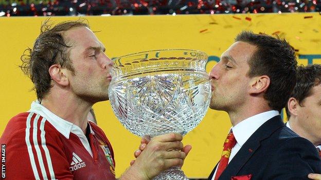 Alun Wyn Jones and Sam Warburton celebrate 2013 Lions success