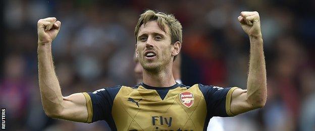 Nacho Monreal celebrates at Selhurst Park