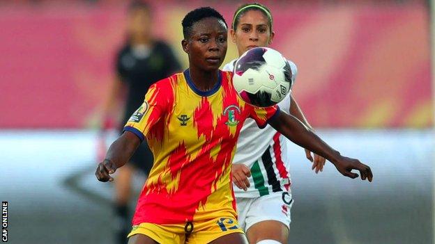 Evelyn Badu in action for Hasaacas Ladies