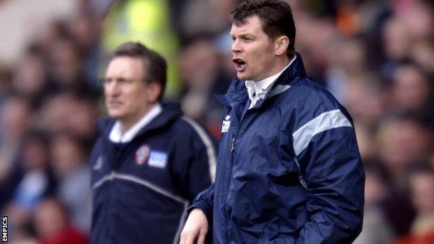 Steve Cotterill (right) and Neil Warnock both started their managerial career in non-league football