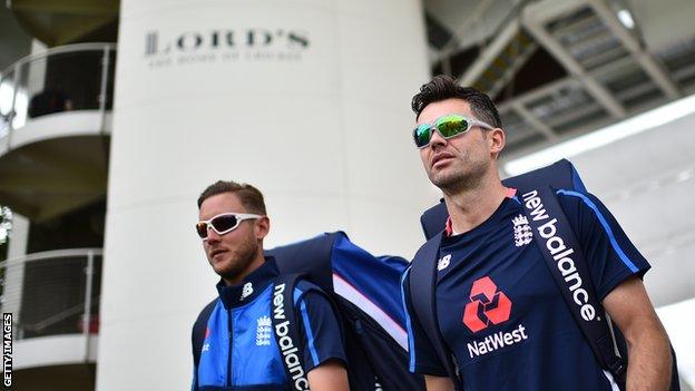 Stuart Broad (left) and Jimmy Anderson (right)