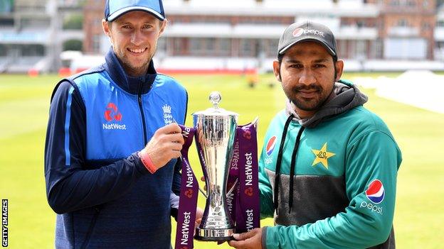 England captain Joe Root and Pakistan captain Sarfraz Ahmed