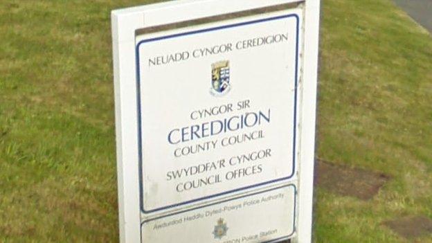 cyngor ceredigion