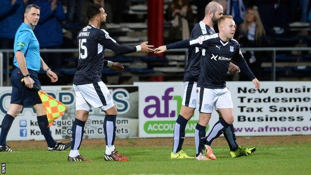 Kane Hemmings celebrates