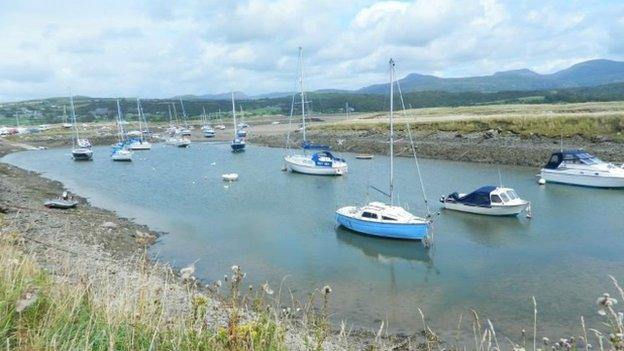 Rhiannon Mair from Llanrug, Caernarfon, Gwynedd, snapped this picture of boats at Shell Island, near Llanbedr.