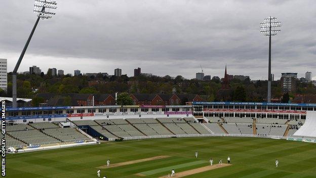 Warwickshire were inconvenienced against Yorkshire by twice having to bat under the floodlights in the dark, gloomy conditions at Edgbaston