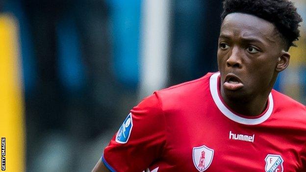 Matty Willock in action for FC Utrecht.