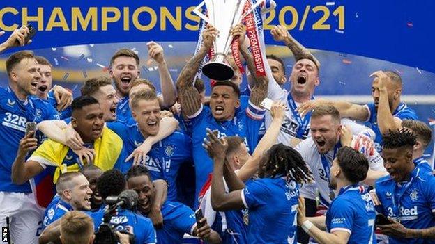 Rangers celebrate with the Scottish Premiership trophy