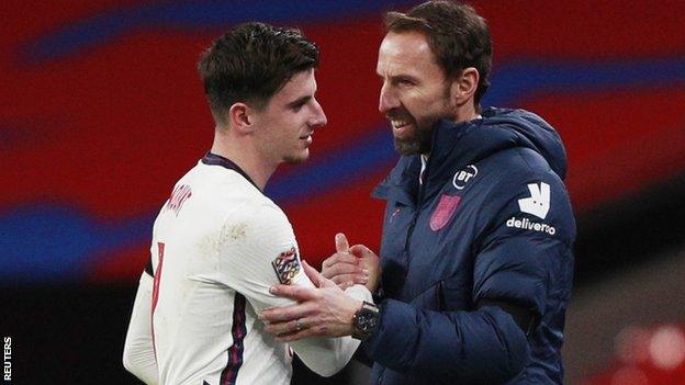 Mason Mount and Gareth Southgate