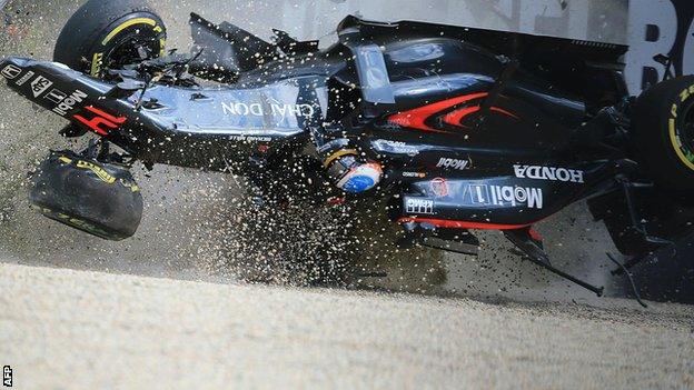 Fernando Alonso's crash at the Australian Grand Prix