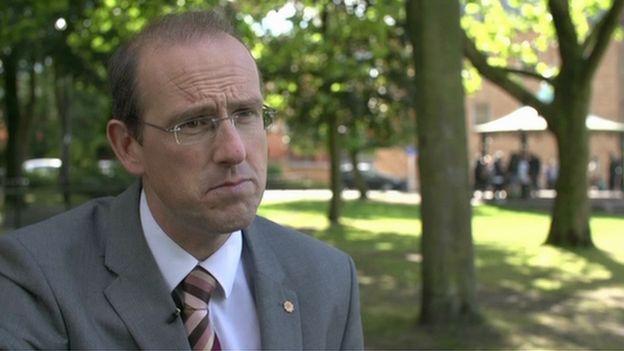 Llyr Gruffydd AC