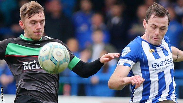 Coleraine beat Glentoran 3-0 at the Showgrounds