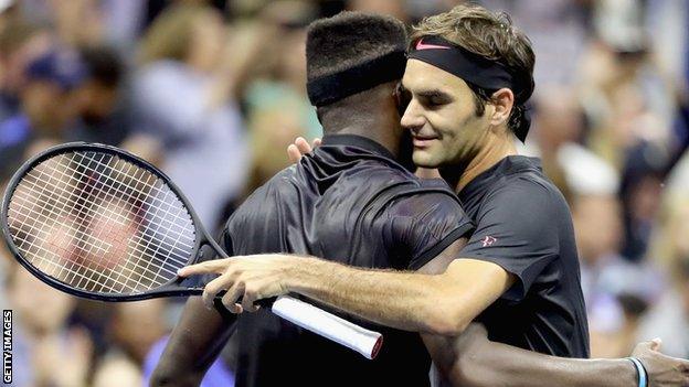 Roger Federer beats Frances Tiafoe