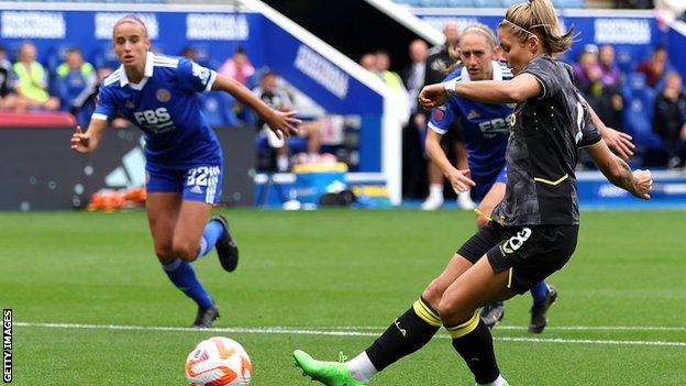 Rachel Daly scores from the penalty spot