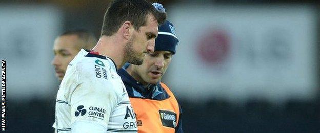 Sam Warburton leaves the field during the first half of Ospreys v Blues